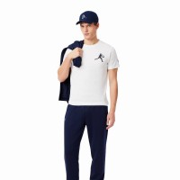 Pack Lacoste Novak Djokovic T-shirt bianca e cappellino blu scuro